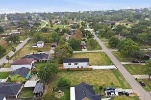 421 S Nugent St, La Porte, TX 77571 - Photo 21