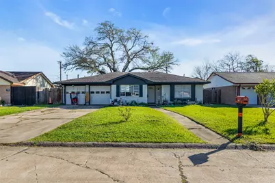 819 Hackberry Street, Stafford, TX 77477 - Photo 7