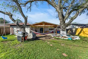 819 Hackberry St, Stafford, TX 77477 - Photo 23