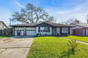 819 Hackberry St, Stafford, TX 77477 - Photo 1