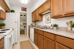 7400 Bellerive Dr, Houston, TX 77036 - Photo 11