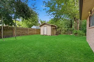 12402 Enchanted Path Dr, Houston, TX 77044 - Photo 27
