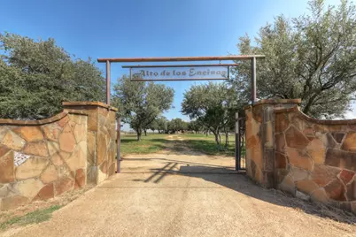 6887 Von Ormy Road, Von Ormy, TX 78073 - Photo 5