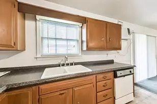 12026 Meadowgreen St, Houston, TX 77076 - Photo 13