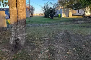 305 7th St, Rosenberg, TX 77471 - Photo 15