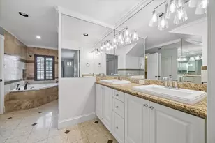 6918 Alderney Dr, Houston, TX 77055 - Photo 15