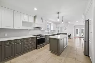 6918 Alderney Dr, Houston, TX 77055 - Photo 11