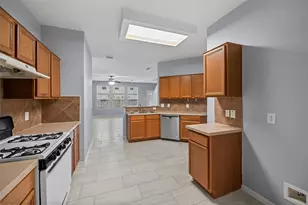 19315 Hickory Meadow Ln, Houston, TX 77084 - Photo 7