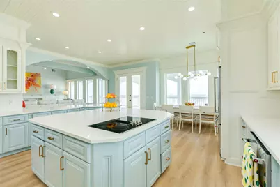 12207 Hershey Beach, Galveston, TX 77554 - Photo 5