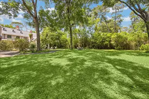 802 Country Ln, Houston, TX 77024 - Photo 33