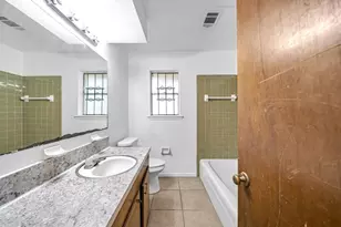 8447 Sterlingshire St, Houston, TX 77078 - Photo 21