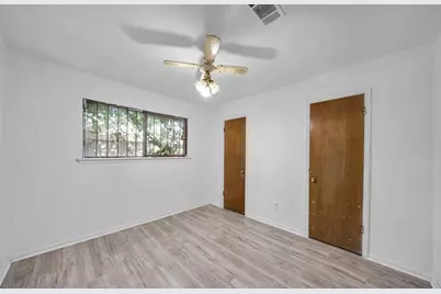 8447 Sterlingshire St, Houston, TX 77078 - Photo 25