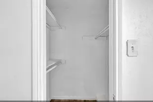 8447 Sterlingshire St, Houston, TX 77078 - Photo 13