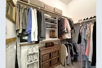 1446 Sherwood Park Circle, Houston, TX 77043 - Photo 23