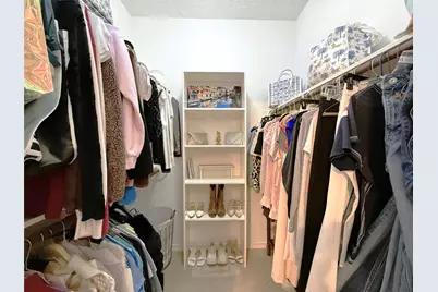 1446 Sherwood Park Circle, Houston, TX 77043 - Photo 29