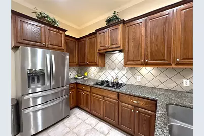 1446 Sherwood Park Circle, Houston, TX 77043 - Photo 15