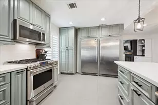 5423 Carew St, Houston, TX 77096 - Photo 13