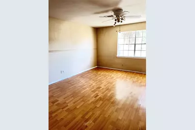 7818 Grove Ridge Drive, Houston, TX 77061 - Photo 5