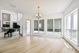 19039 E Kahala Dr, Galveston, TX 77554 - Photo 5