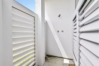 19039 E Kahala Drive, Galveston, TX 77554 - Photo 37