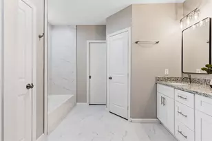 1319 E 35th St, Houston, TX 77022 - Photo 17