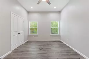 1319 E 35th St, Houston, TX 77022 - Photo 13
