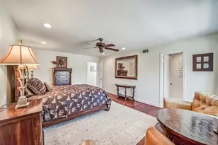 2011 Canongate Dr, Houston, TX 77056 - Photo 21