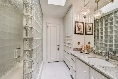 2011 Canongate Drive, Houston, TX 77056 - Photo 15