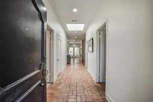 2011 Canongate Dr, Houston, TX 77056 - Photo 3