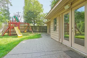 8615 Ferris Dr, Houston, TX 77096 - Photo 13