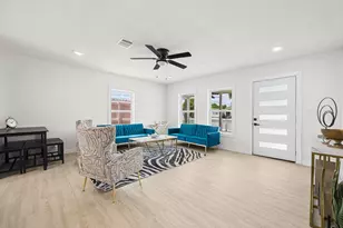 5827 Avenue R, Galveston, TX 77551 - Photo 5