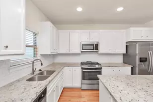 3627 Main Plaza Dr, Houston, TX 77025 - Photo 17