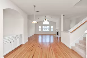 3627 Main Plaza Dr, Houston, TX 77025 - Photo 11
