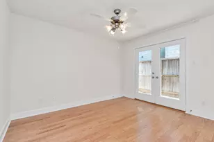 3627 Main Plaza Dr, Houston, TX 77025 - Photo 7