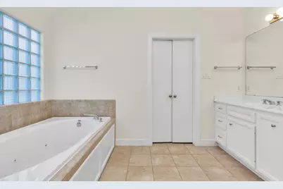 3627 Main Plaza Drive, Houston, TX 77025 - Photo 27