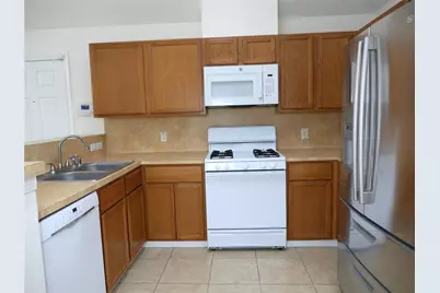 16327 Bettong Court, Sugar Land, TX 77498 - Photo 9