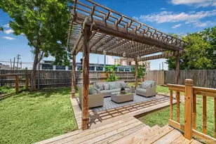 3811 Walker St, Houston, TX 77023 - Photo 23