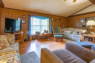 185 Rayon W, Livingston, TX 77351 - Photo 17