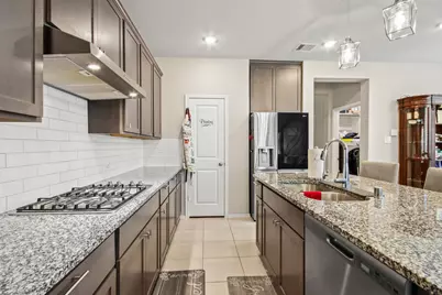 5047 Hazel Orchard Drive, Houston, TX 77066 - Photo 7