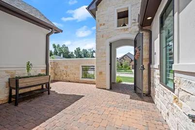 1715 Mission Oaks Court, Conroe, TX 77304 - Photo 9