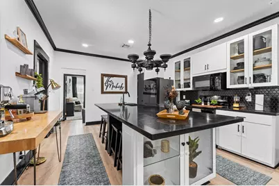 10002 Twisted Oak, Baytown, TX 77521 - Photo 11