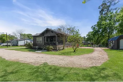 10002 Twisted Oak, Baytown, TX 77521 - Photo 3