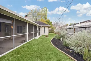 10638 Bob White Dr, Houston, TX 77096 - Photo 19