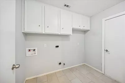10638 Bob White Drive, Houston, TX 77096 - Photo 17