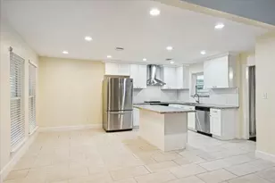 10638 Bob White Dr, Houston, TX 77096 - Photo 7