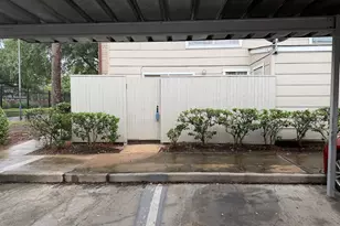2110 Wilcrest Dr, Houston, TX 77042 - Photo 5