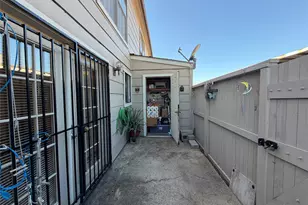 2110 Wilcrest Dr, Houston, TX 77042 - Photo 23