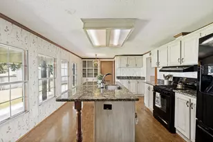 207 Vivian Rd, Onalaska, TX 77360 - Photo 11