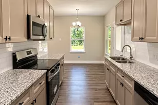 15634 Holly Dr, Montgomery, TX 77356 - Photo 9