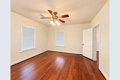 317 E Locust Street, Angleton, TX 77515 - Photo 11